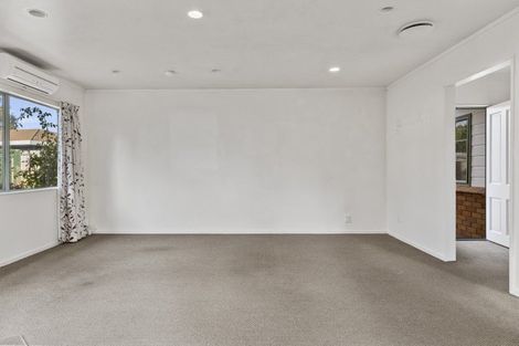 Photo of property in 1/8 Kathleen Place, Rainbow Point, Taupo, 3330