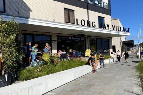 Photo of property in 65 Glenvar Ridge Road, Long Bay, Auckland, 0630