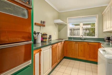 Photo of property in 12 Mahana Road, Paraparaumu Beach, Paraparaumu, 5032