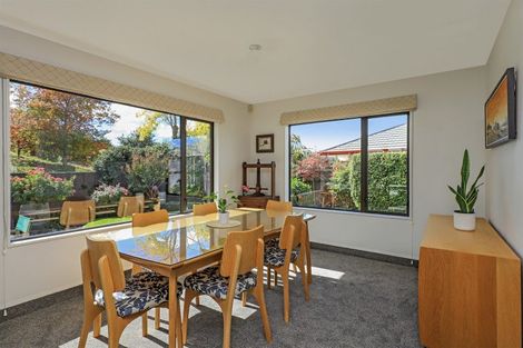 Photo of property in 8 Webb Place, Taradale, Napier, 4112