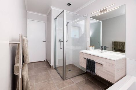 Photo of property in 63 Leathem Crescent, Pokeno, 2402