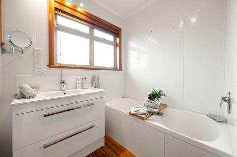 Photo of property in 10 Portal Crescent, Beerescourt, Hamilton, 3200