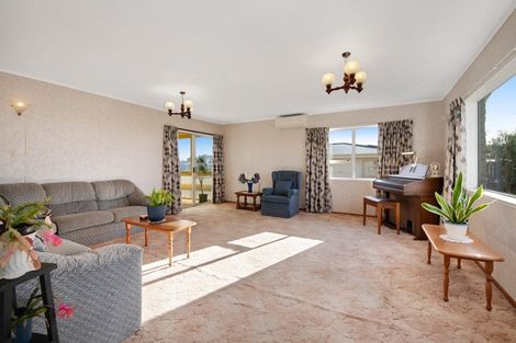 Photo of property in 50 Stanmore Bay Road, Stanmore Bay, Whangaparaoa, 0932