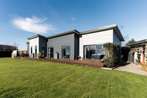 Photo of property in 7 Takahe Drive, Carterton, 5713