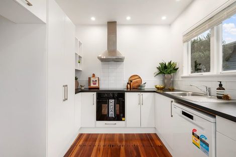 Photo of property in 11 Baffin Grove, Kingston, Wellington, 6021