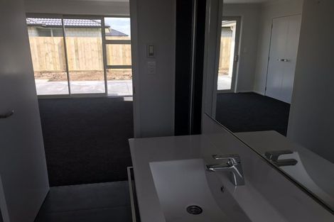 Photo of property in 37 Piata Street, Papamoa Beach, Papamoa, 3118