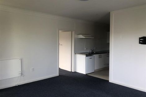 Photo of property in 16 Howard Road, Taradale, Napier, 4112