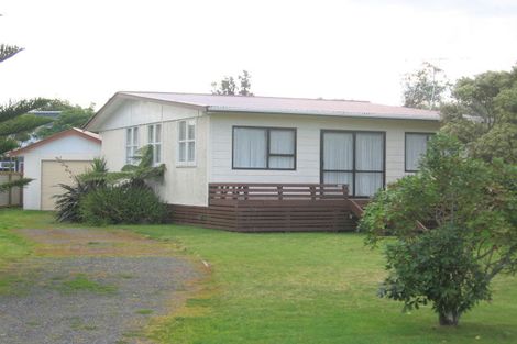 Photo of property in 413 Given Avenue, Whangamata, 3620