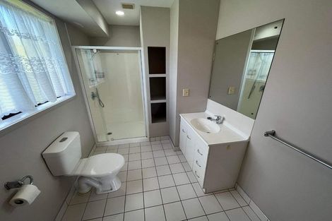 Photo of property in 19 Lake Panorama Drive, Henderson, Auckland, 0612