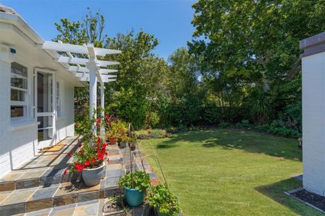 Photo of property in 31b Stanley Point Road, Stanley Point, Auckland, 0624