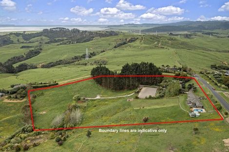 Photo of property in 215 Oyster Point Road, Kaukapakapa, Warkworth, 0984