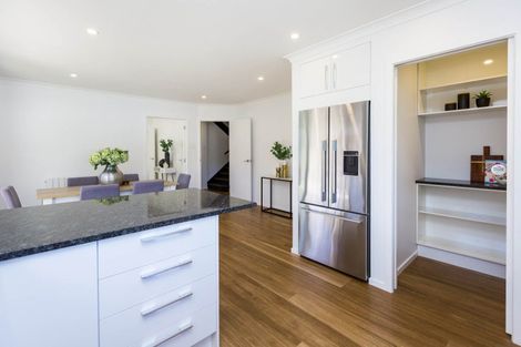 Photo of property in 16 Comeskey Grove, Elderslea, Upper Hutt, 5018