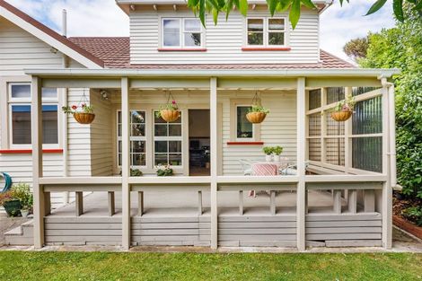 Photo of property in 247 College Street, West End, Palmerston North, 4412