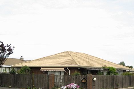 Photo of property in 1/8 Daniels Road, Redwood, Christchurch, 8051