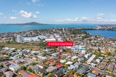 Photo of property in 2/12 East Coast Road, Milford, Auckland, 0620