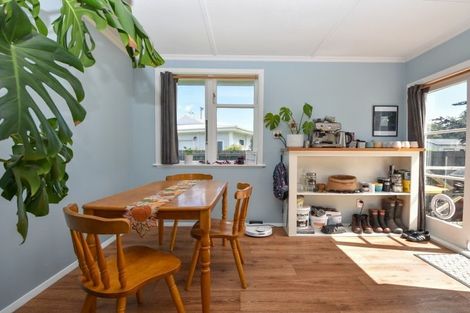 Photo of property in 32 Rhodes Street, Carterton, 5713