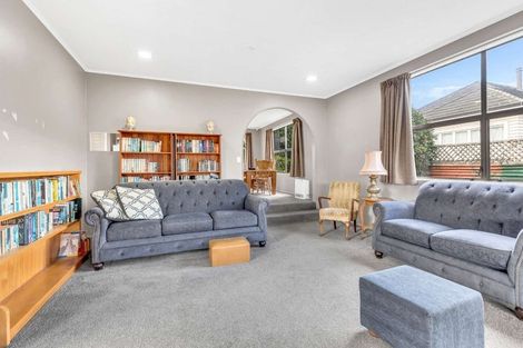 Photo of property in 87 Queen Street West, Levin, 5510