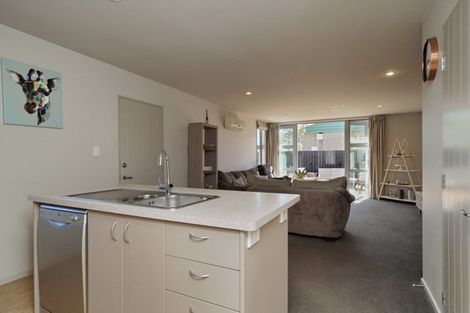 Photo of property in 76 Packe Street, Edgeware, Christchurch, 8013