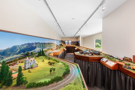 Photo of property in 10 Sunny Glen, Waikanae, 5036