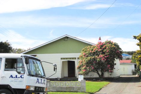 Photo of property in 54 Gonville Avenue, Gonville, Whanganui, 4501