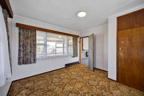 Photo of property in 124 Glover Road, Hawera, 4610