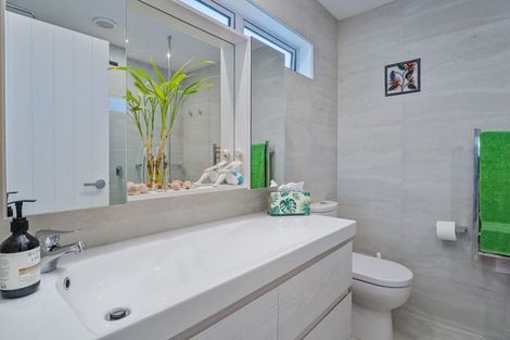 Photo of property in 15 Whitby Avenue, Whitianga, 3510