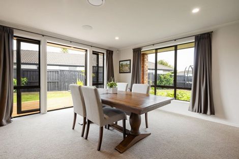 Photo of property in 32 Winchester Place, Rototuna North, Hamilton, 3210