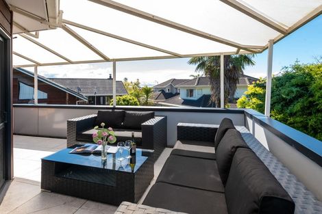 Photo of property in 2/5 Perendale Close, Somerville, Auckland, 2014