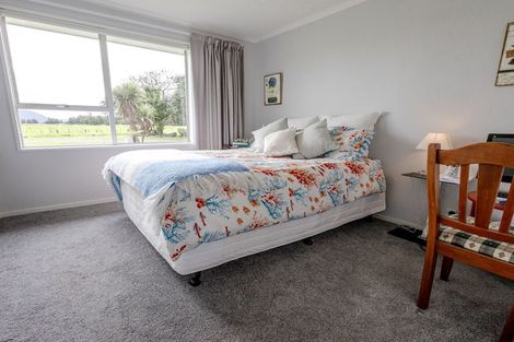 Photo of property in 390 Robertson Road, Harihari, 7884