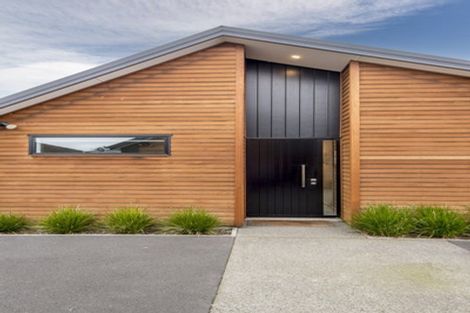 Photo of property in 2/407 Hereford Street, Linwood, Christchurch, 8011