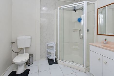 Photo of property in 2a Roys Road, Weymouth, Auckland, 2103