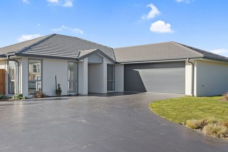 Photo of property in 34 Puhara Avenue, Parklands, Christchurch, 8083