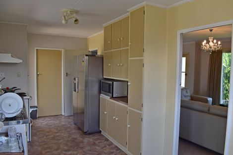 Photo of property in 12 Fisher Place, Carterton, 5713