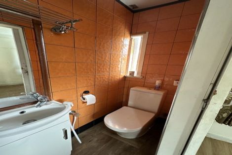 Photo of property in 19 Camelot Place, Glenfield, Auckland, 0629