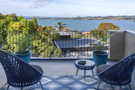 Photo of property in 3 Pounamu Place, Shelly Park, Auckland, 2014