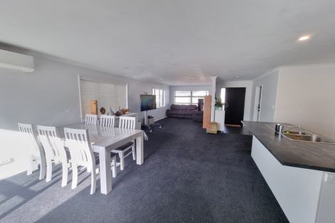 Photo of property in 18 Tawhiti Road, Pukekohe, 2120