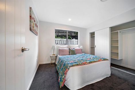 Photo of property in 240a Whitney Street, Blockhouse Bay, Auckland, 0600