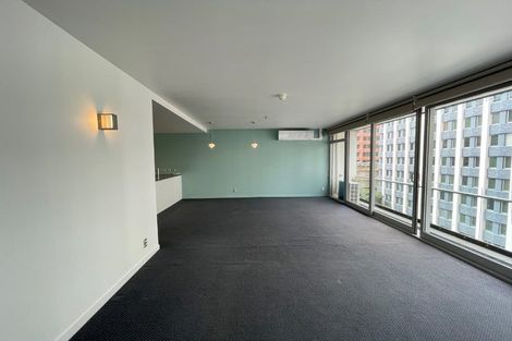Photo of property in Montreaux Apartments, 5i/164 The Terrace, Wellington Central, Wellington, 6011