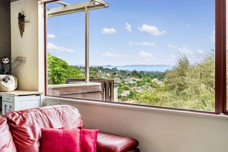 Photo of property in 70 Kate Sheppard Avenue, Torbay, Auckland, 0630