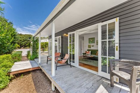 Photo of property in 343 Kanohi Road, Kaukapakapa, 0873