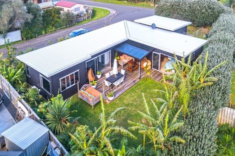 Photo of property in 1 Summer Lane, Tairua, 3508