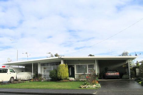 Photo of property in 247 Kenilworth Road, Mayfair, Hastings, 4122