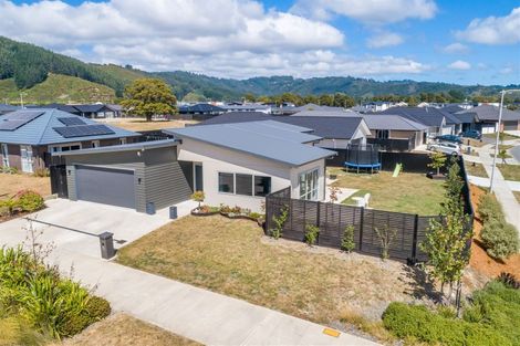 Photo of property in 15 Hopkirk Avenue, Wallaceville, Upper Hutt, 5018