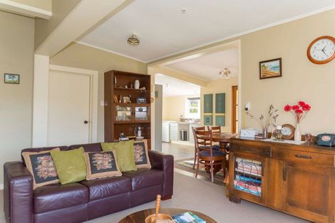 Photo of property in 44 Seaview Road, Herbertville, 4970