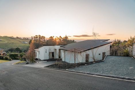 Photo of property in 38 Holcombrooke Lane, Welcome Bay, Tauranga, 3175