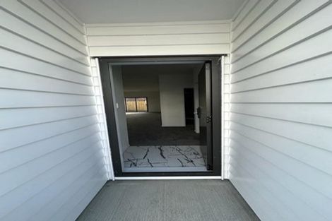 Photo of property in 6 Nagra Lane, Papakura, 2110