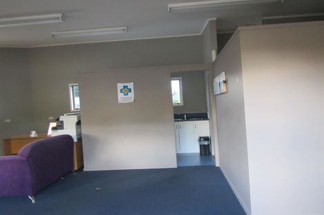 Photo of property in 80 Palmerston Road, Birkenhead, Auckland, 0626