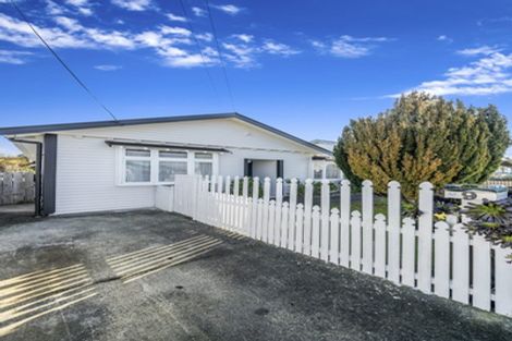 Photo of property in 9 Plunket Avenue, Petone, Lower Hutt, 5012