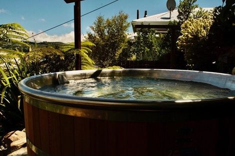 Photo of property in 12 Stafford Street, Mount Victoria, Wellington, 6011