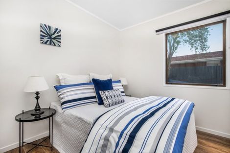 Photo of property in 2/23 Gaylands Place, Opaheke, Papakura, 2113